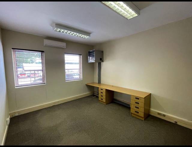 BUSINESS PROPERTY TO RENT IN DIE HOEWES